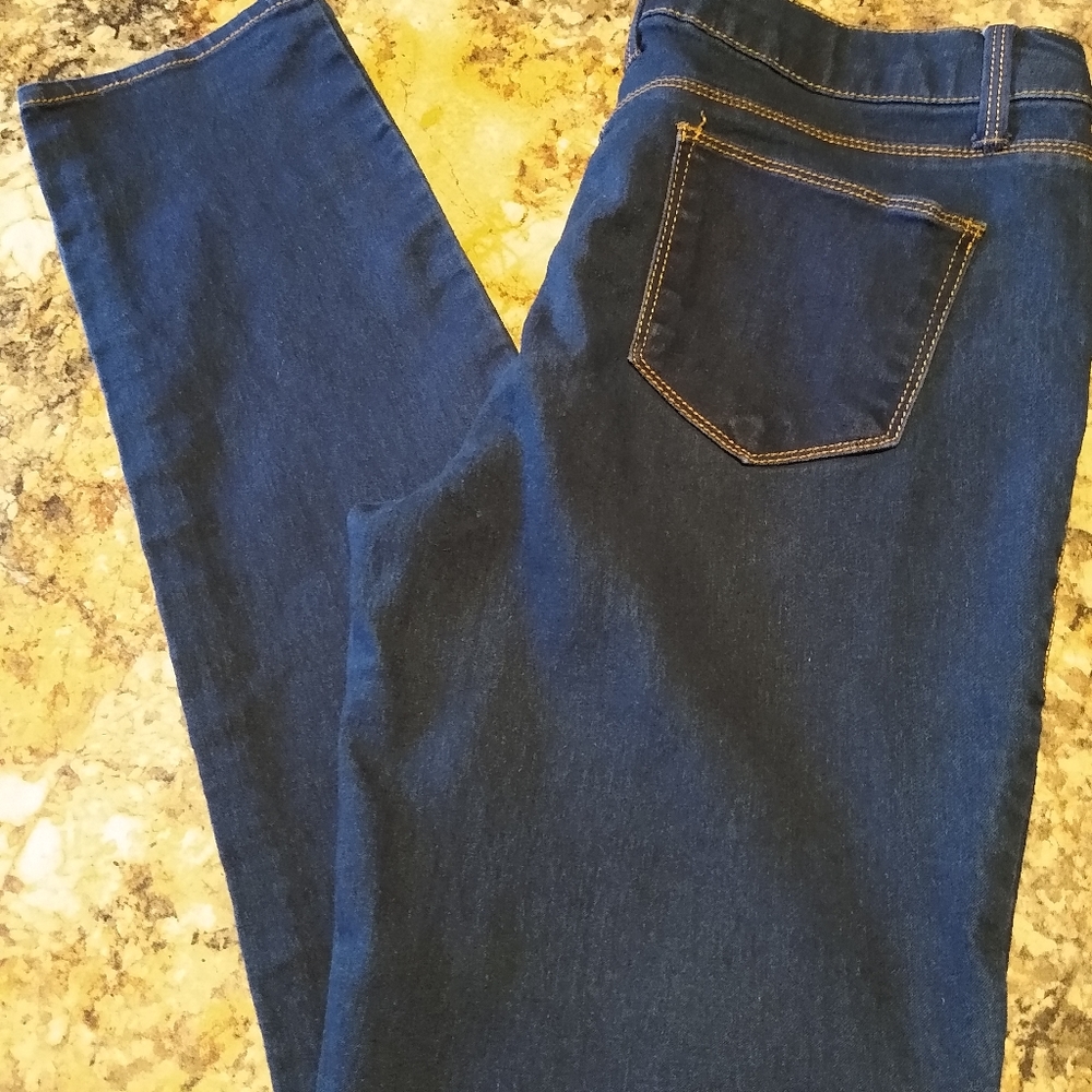 No Boundaries skinny jeans